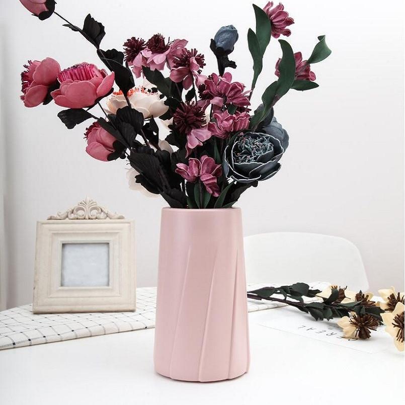 Creative Plastic Vase For Modern Decor - Simple Design - Pink