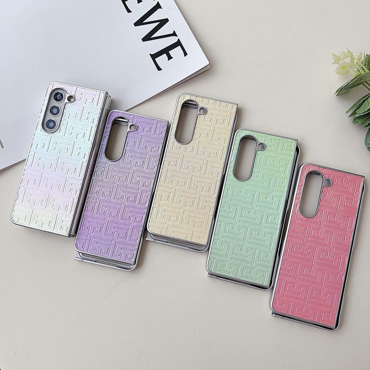 Geometric Gradient Leather Phone Case for Samsung Galaxy z Fold 4 5g - Pearlescent Finish - Gold