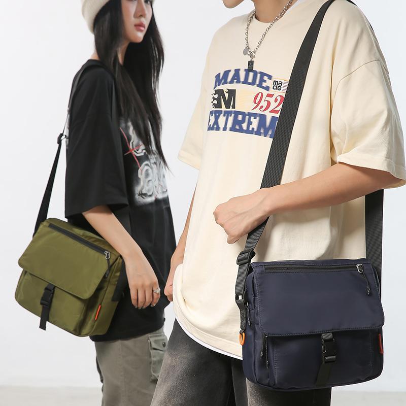 Waterproof Unisex Crossbody Bag For Couples - Army Green
