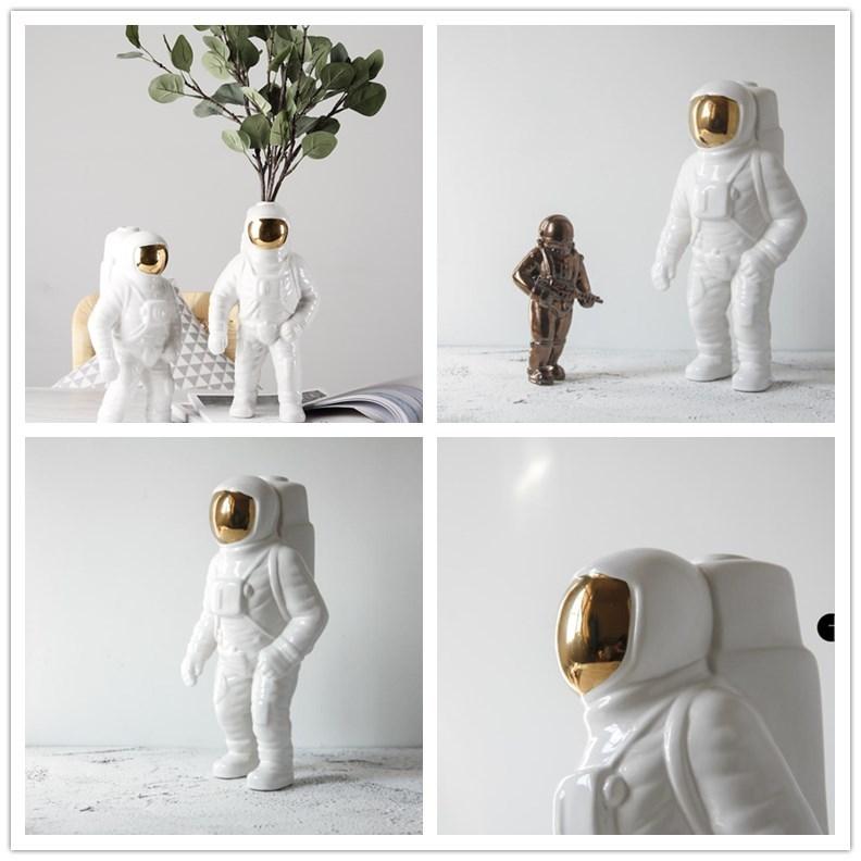 Spacewalker Ceramic Vase With Dried Flowers - Tabletop Decor Tool - Silver
