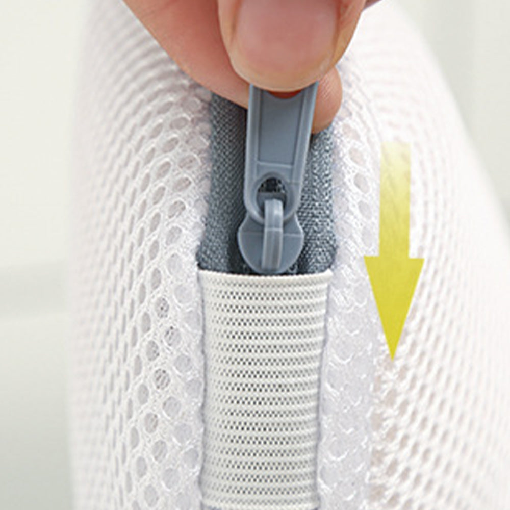 Vibe Geeks High Permeability Mesh Bra-shaped Lingerie Laundry Bags with Handle and Zipper - Grey