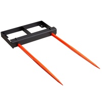49" Hay Spear, Bale Spears 1360kg Loading Capacity, Skid Steer Loader Tractor Bucket Attachment with 2pcs 17.5" Stabilizer Spears and 60" Chain, Quick