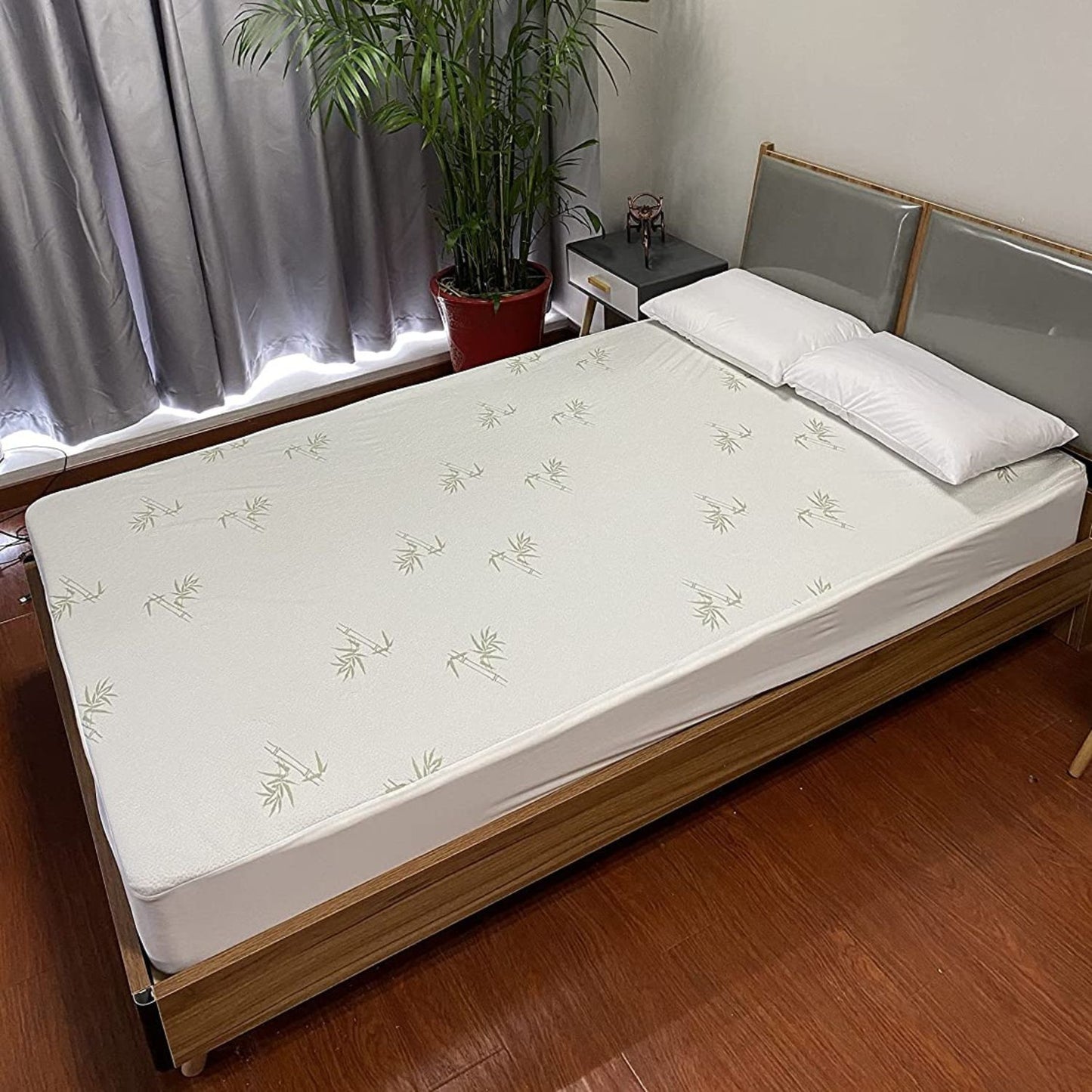Gominimo Bamboo Jacquard Mattress Protector King