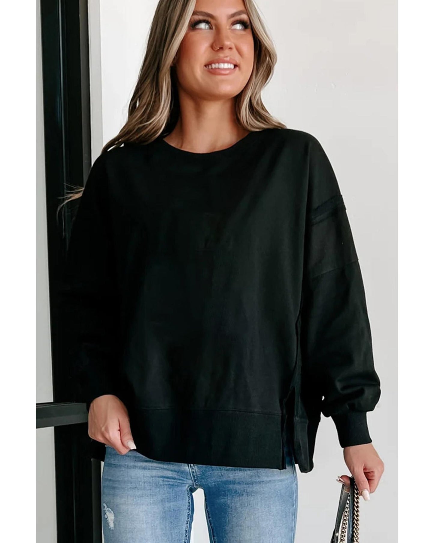Black Exposed Seam Drop Shoulder Round Neck Sweatshirt with Slits - M