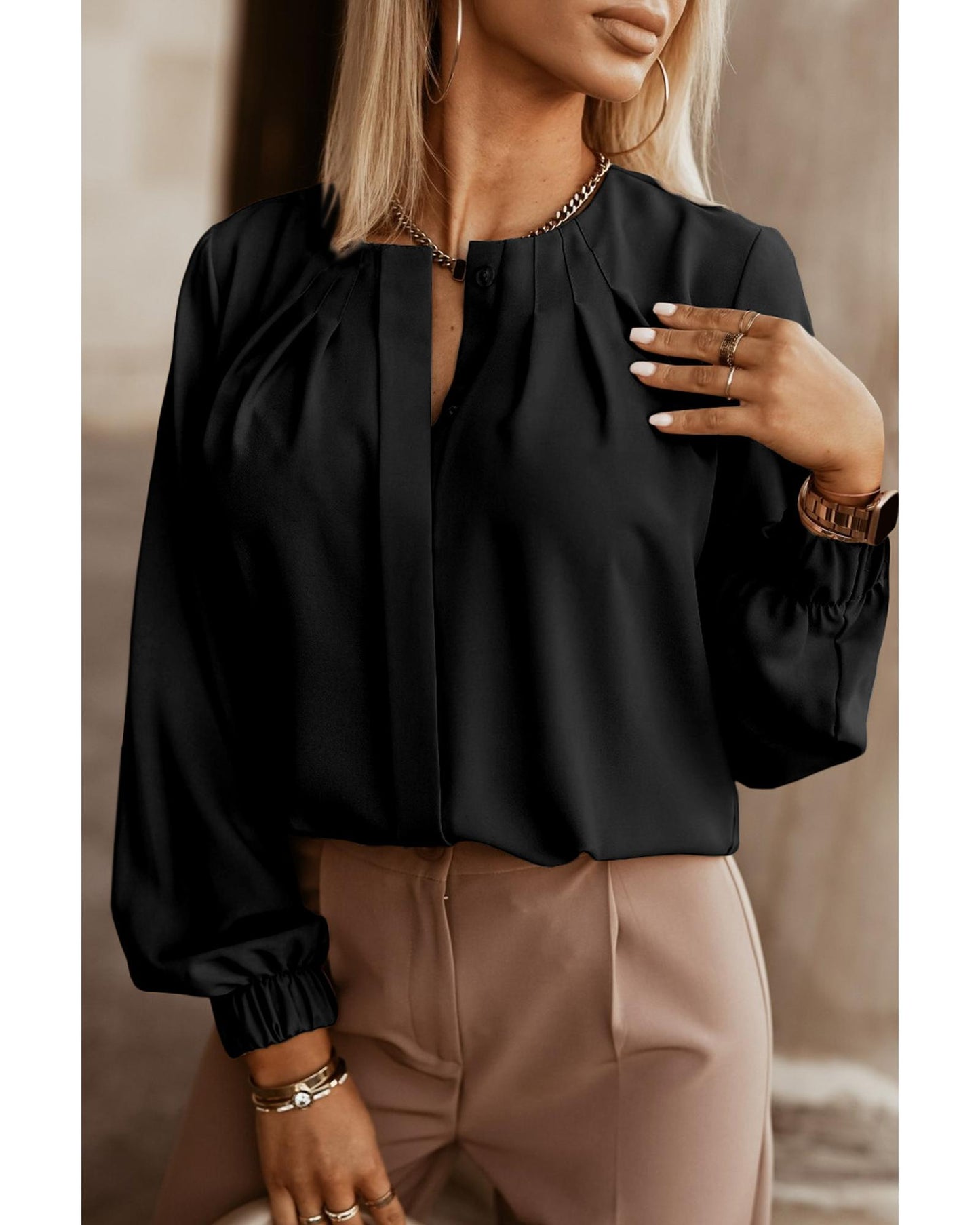 Black Crew Neck Gathered Stretch Cuff Shirt - M
