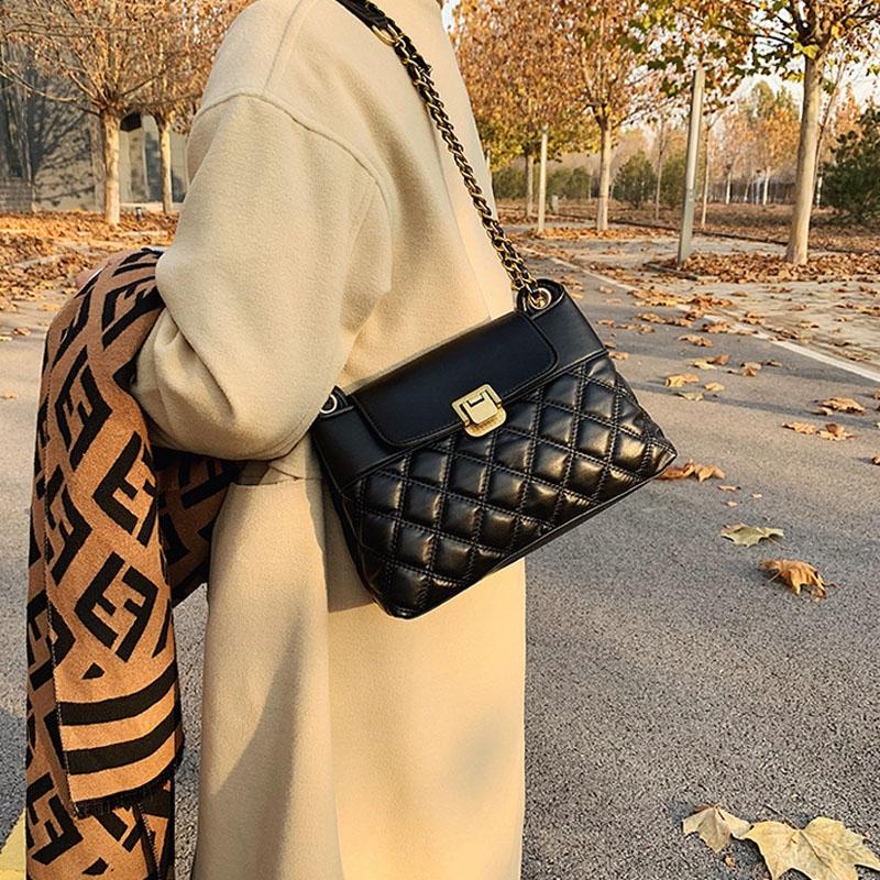 Versatile Rhombic Chain Crossbody Bag For Women - White