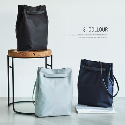 Small Apple Macbook Shoulder / Messenger Bag - Handheld - Black