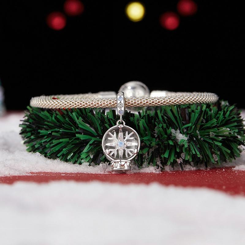 925 Sterling Silver Snowflake Crystal Ball Pendant