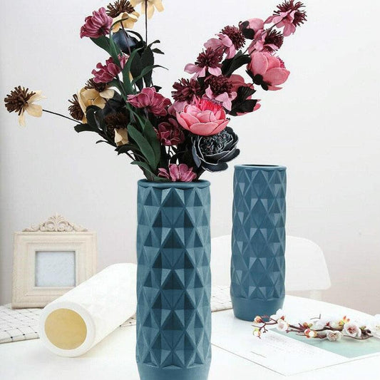 Creative Plastic Vase For Home Decoration - Flower Arrangement Container - Blue