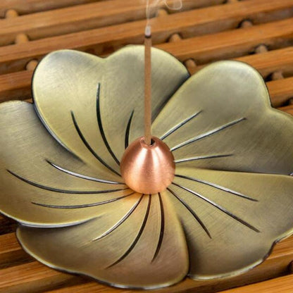 Vintage Sandalwood Incense Burner - Creative Alloy Holder For Bedroom - Bronze