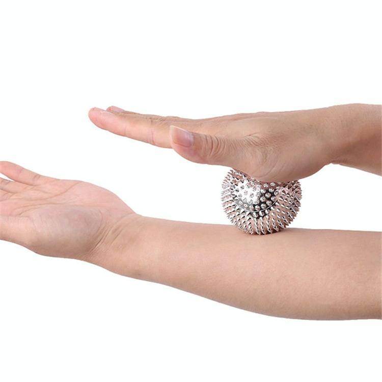 5.6Cm Magnetic Massage Ball For Muscle Relaxation - Gold