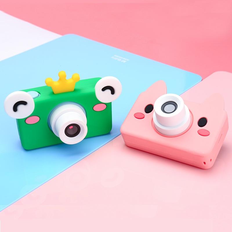 Mini Digital Sport Camera with 8.0mp Lens 2.0 Screen Elk-shaped Case & 32gb Memory for Kids