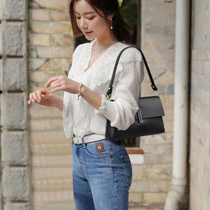 Spacious Women Shoulder Bag For Commuting - Blue