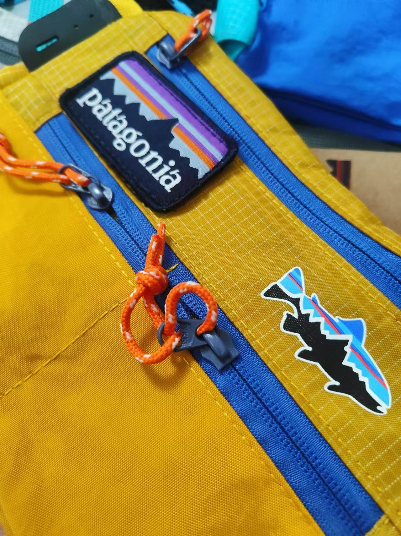 Blue Unisex Sports Sling Bag - Casual Fishing Crossbody Bag with Workwear Style for Phone Storage