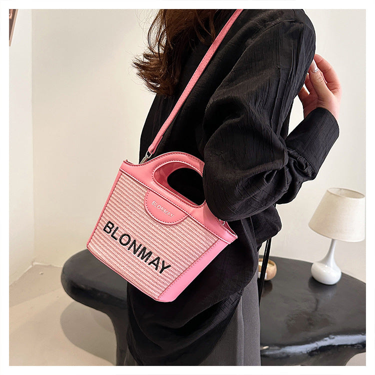 Small and lightweight Pink BLONMAY bucket bag, perfect for everyday use